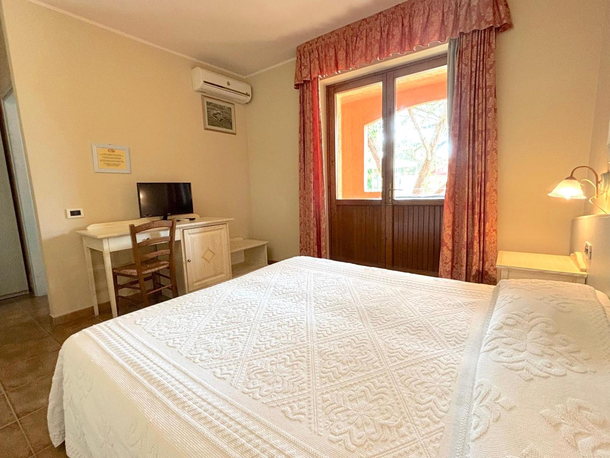 Hotel I Ginepri Quartucciu Eksteriør billede