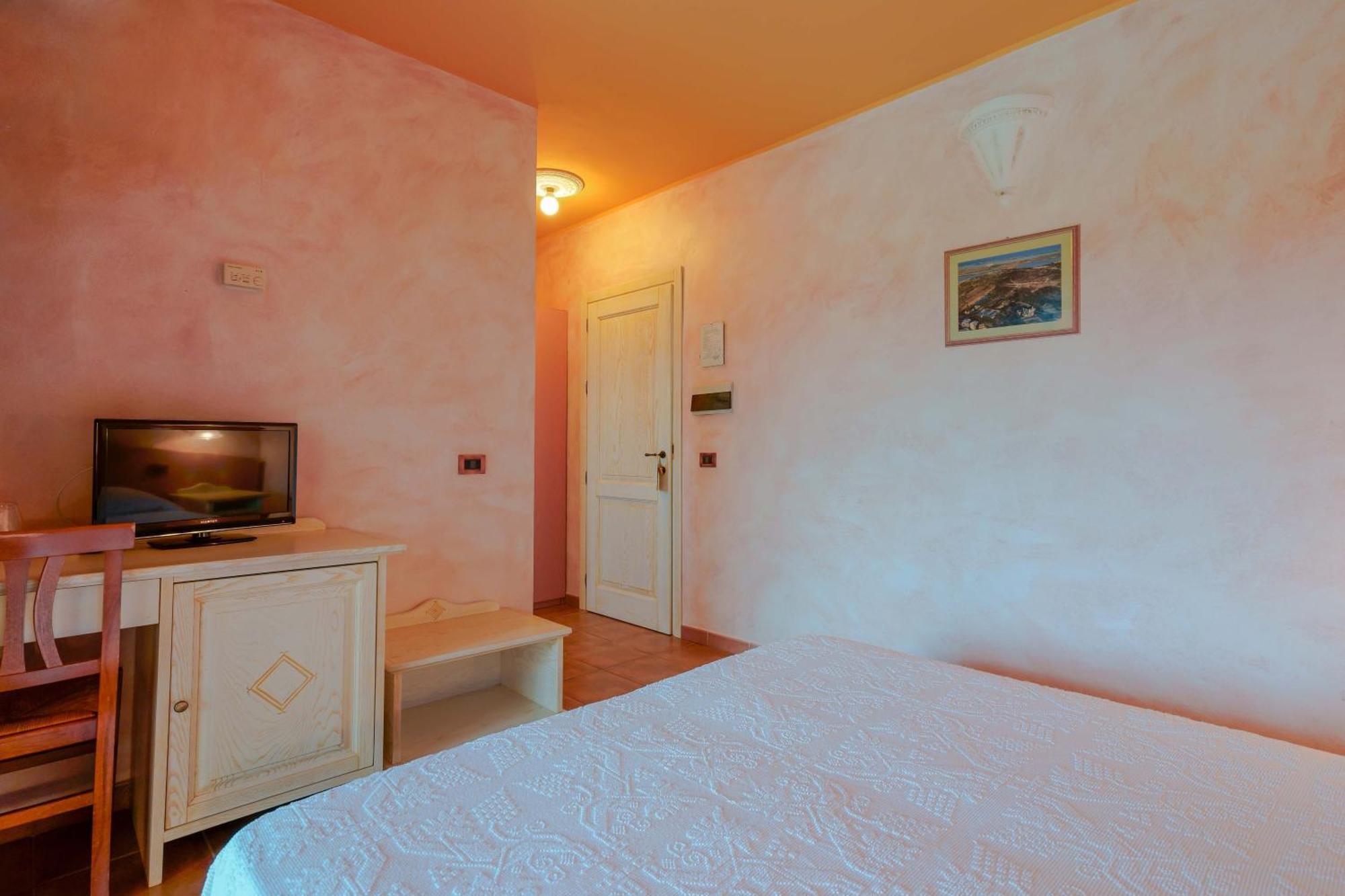 Hotel I Ginepri Quartucciu Eksteriør billede